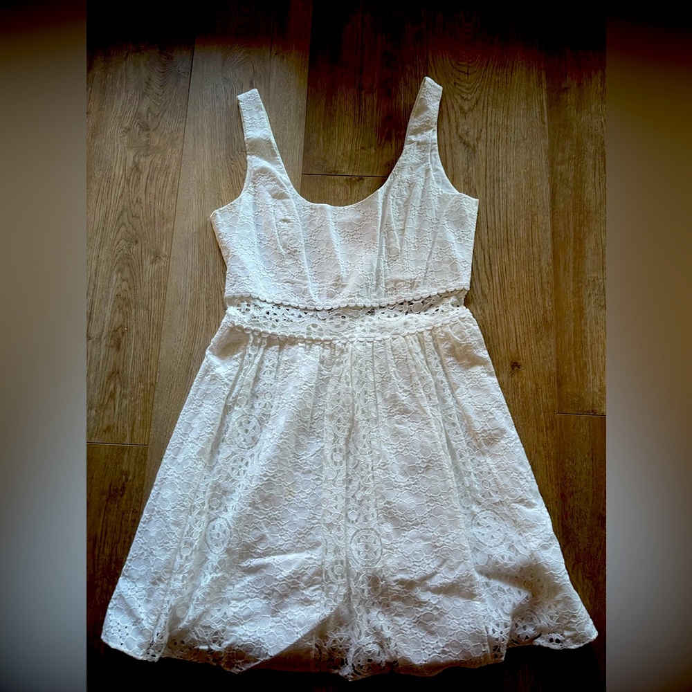 Lilly Pulitzer white eyelet dress sz 8